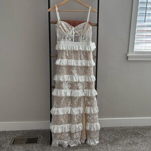 Elegant White Lace Dress